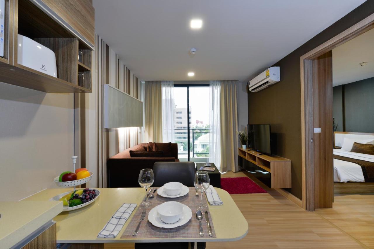 Ramada By Wyndham Bangkok Ten Ekamai Residences Exterior photo