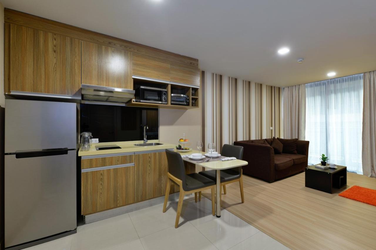 Ramada By Wyndham Bangkok Ten Ekamai Residences Exterior photo
